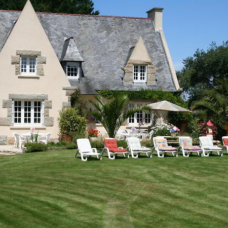 Chez Renee Et Raynal B&B Plounévez-Lochrist Kültér fotó