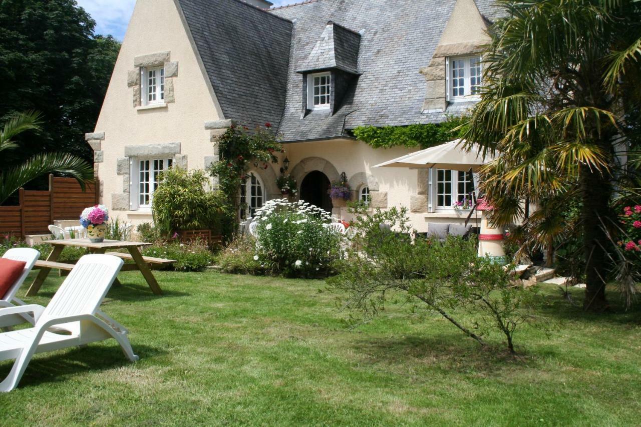 Chez Renee Et Raynal B&B Plounévez-Lochrist Kültér fotó