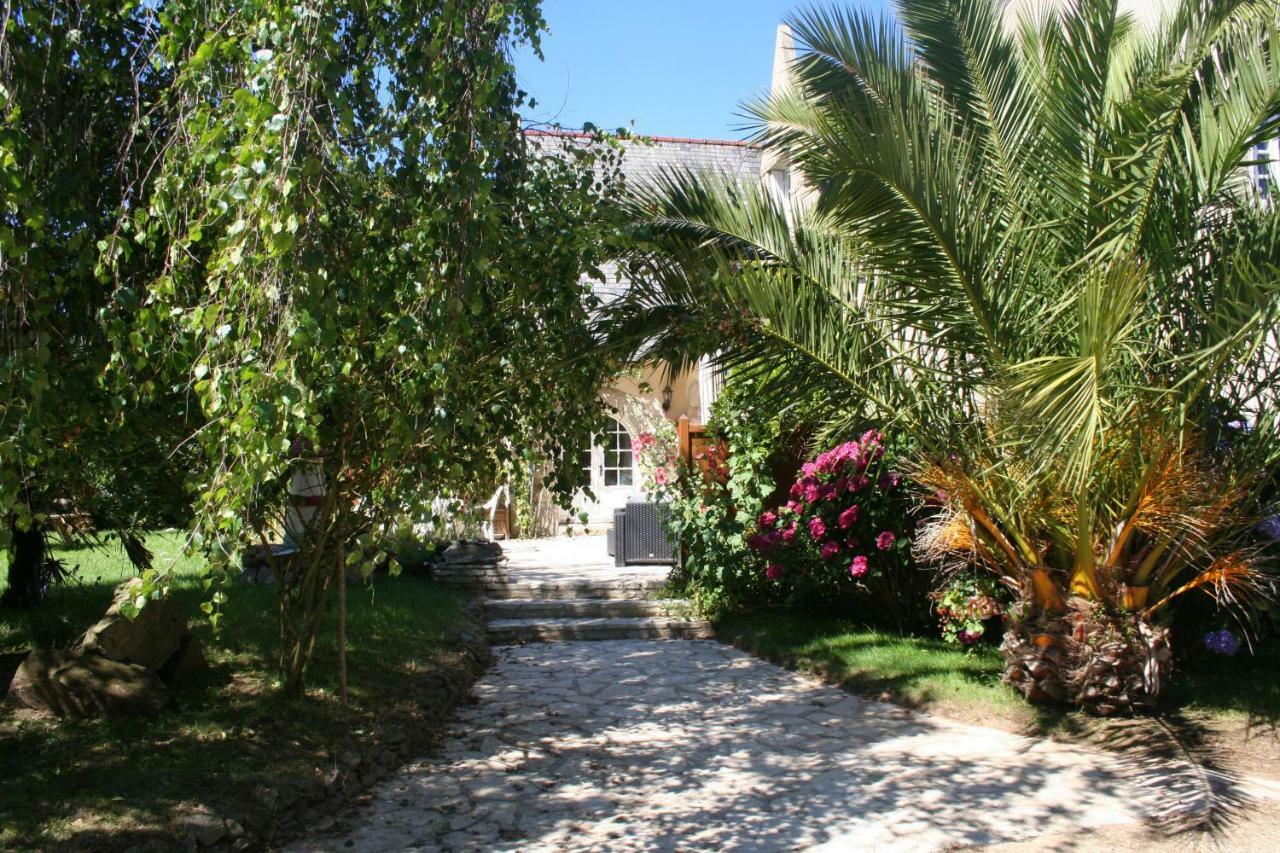 Chez Renee Et Raynal B&B Plounévez-Lochrist Kültér fotó